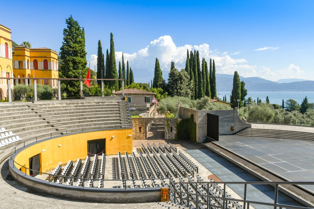 Vittoriale degli Italiani Gardameer Italie1370424746, mooiste bezienswaardigheden van het gardameer