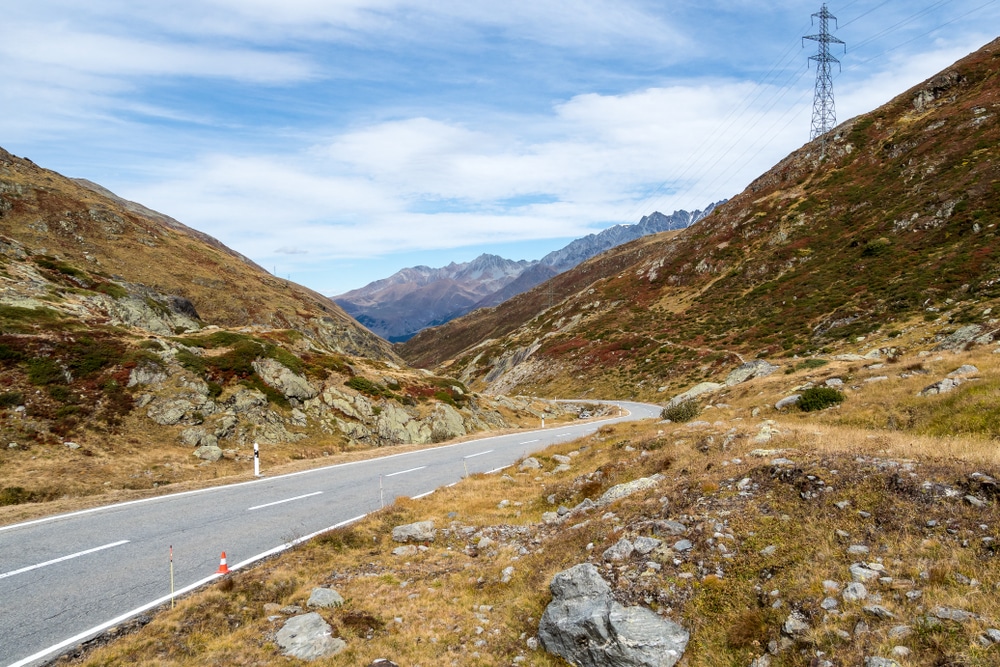 Grote Sint Bernhardpas Italie shutterstock 1128382601, stedentrips met de auto