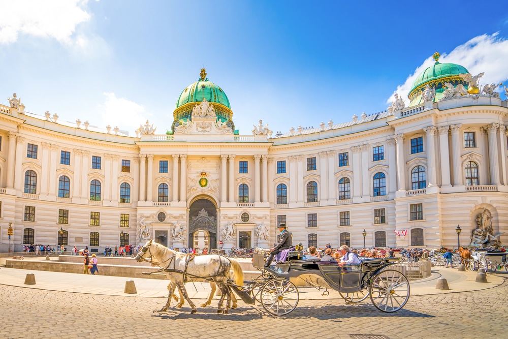 Hofburg Spaanse rijschool Wenen 391591339, mooiste bezienswaardigheden in wenen