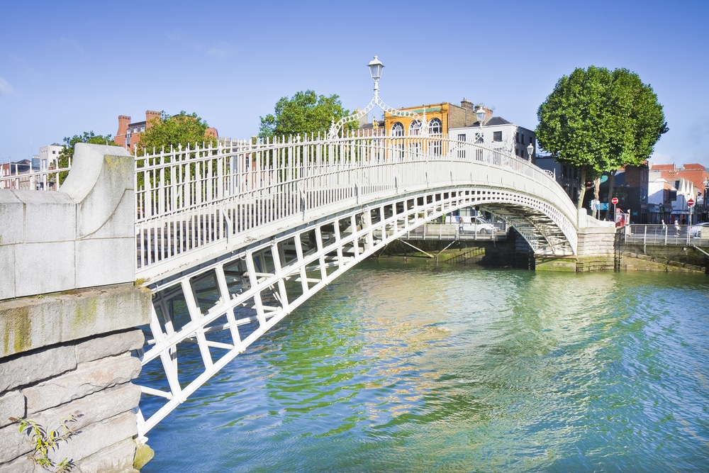 Ha Penny Bridge Dublin Ierland 514227046, 12 mooiste bezienswaardigheden in dublin