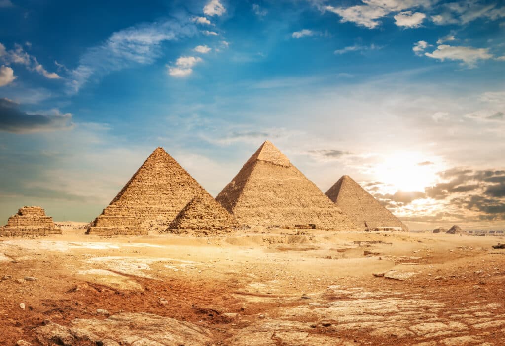 Pyramides van Gizeh Egypte 1395519593,