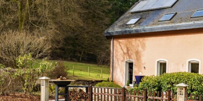 Villa met zwembad in Mamer 1, Vakantiehuisjes in de Belgische Ardennen met jacuzzi