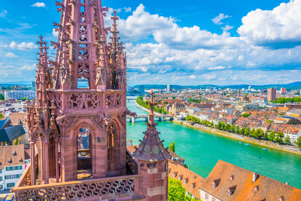 Basel Zwitserland shutterstock 1240617493, mooiste plekken Zwitserland zomer