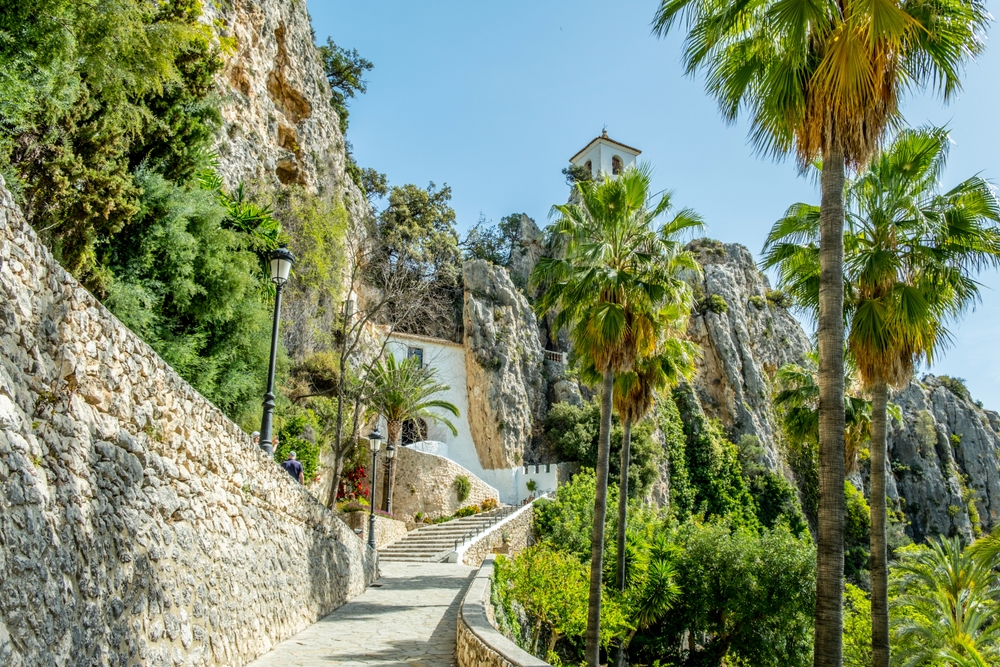 El Castell De Guadalest Spanje Shutterstock 2304455039