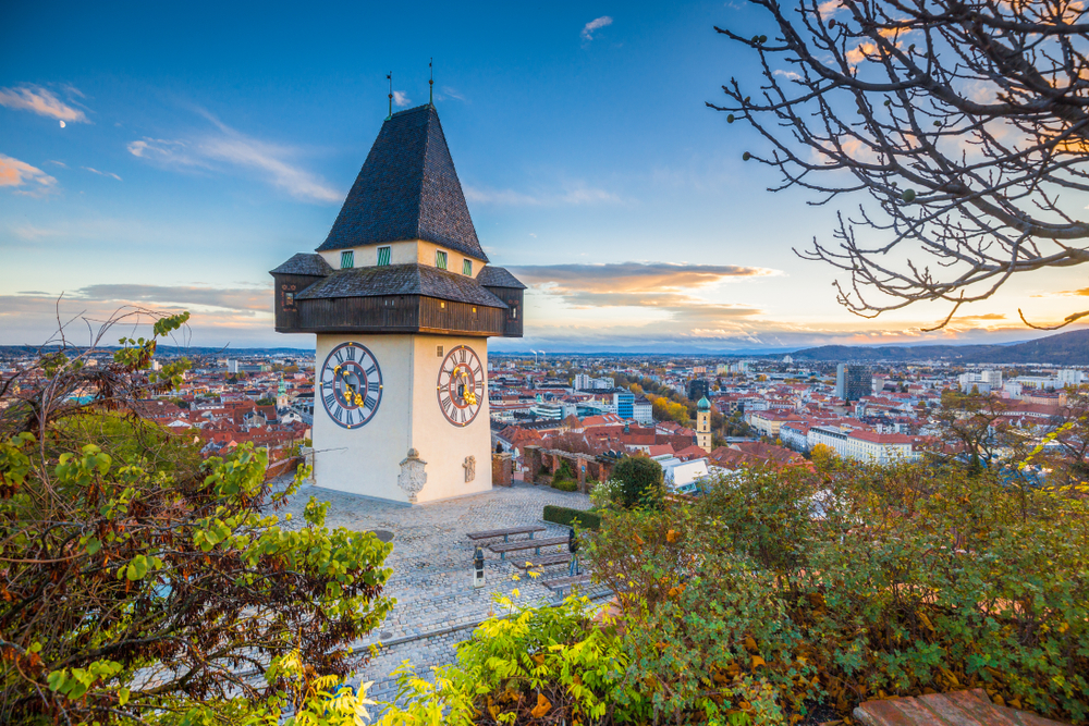 Graz Oostenrijk shutterstock 1349055863, mooiste plekken Oostenrijk zomer