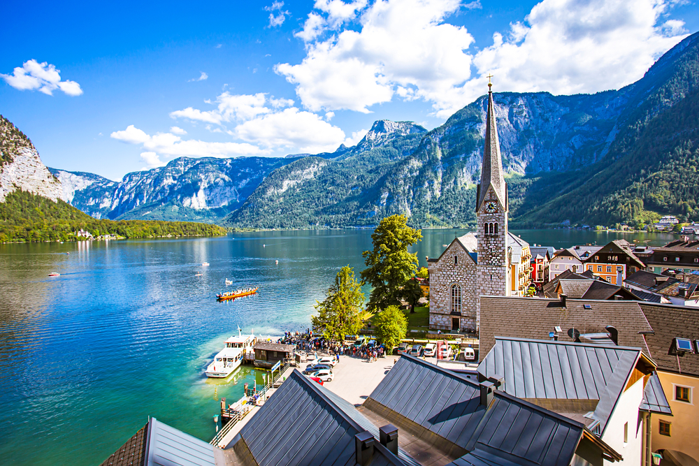 Hallstatt Salzkammergut Opper Oostenrijk shutterstock 1723480729, mooiste plekken Oostenrijk zomer