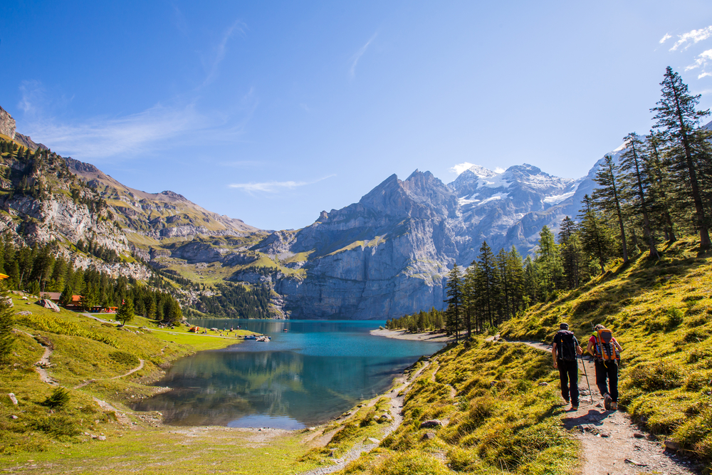 Oeschinensee Zwitserland 0 shutterstock 517517116, bezienswaardigheden in Napels