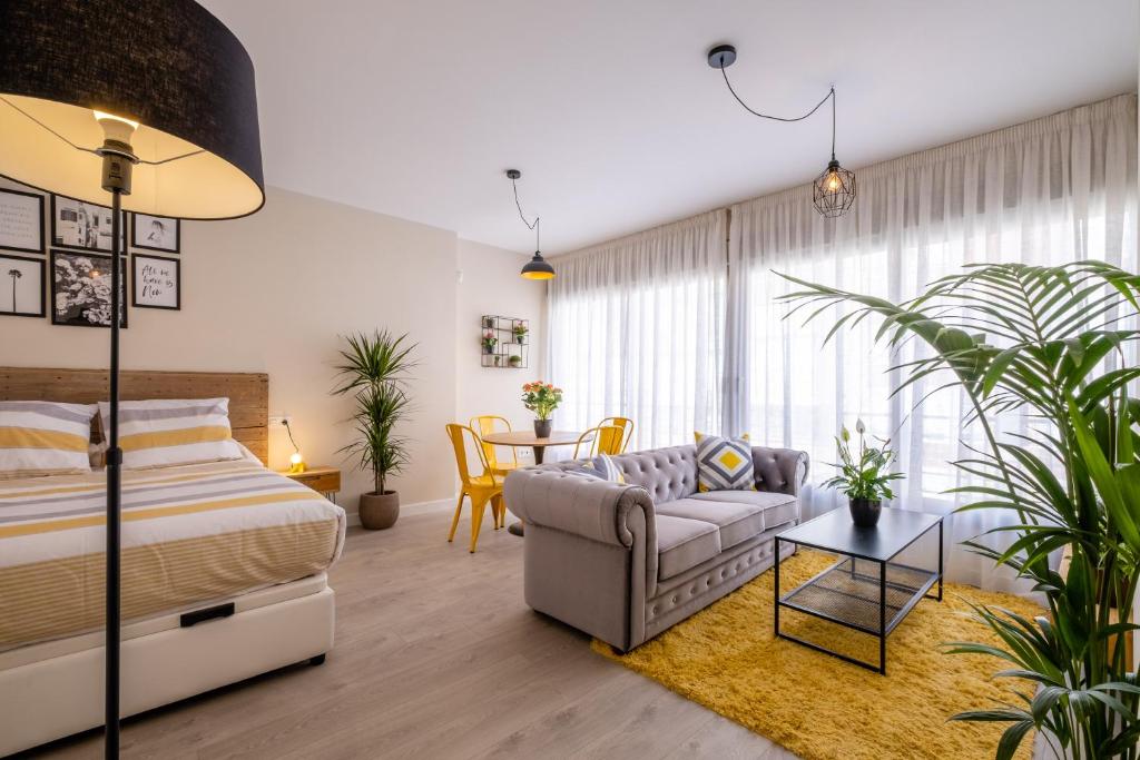 miny stay trinidad apartments malaga booking, stranden Spanje