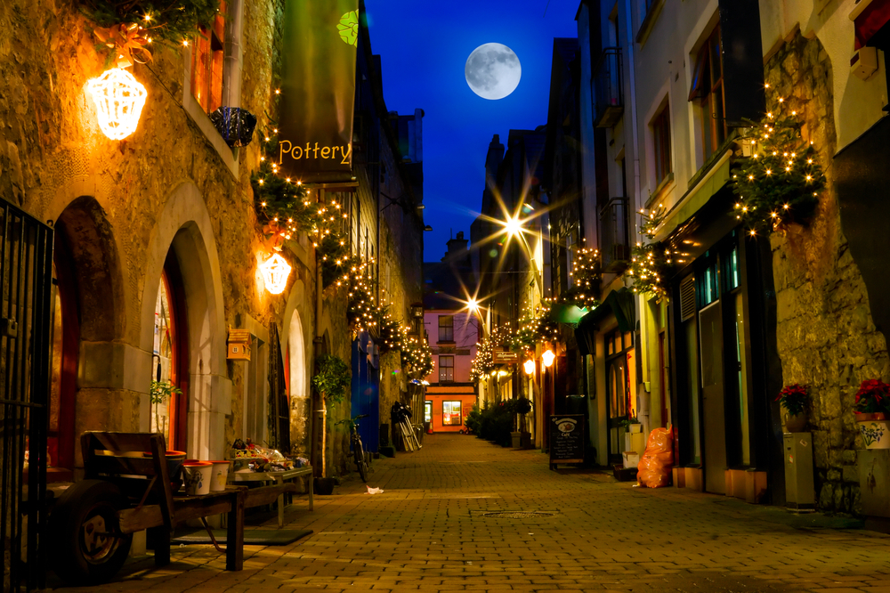 galway ierland shutterstock 43076692,