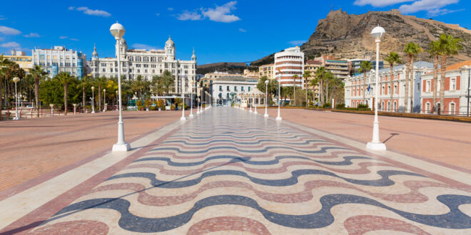 Alicante boulevard spanje shutterstock 193263866, bezienswaardigheden alicante