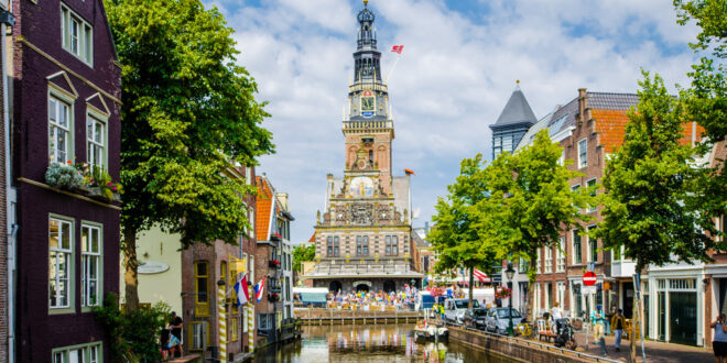 Alkmaar Noord Holland shutterstock 1138342877, campings in Gelderland