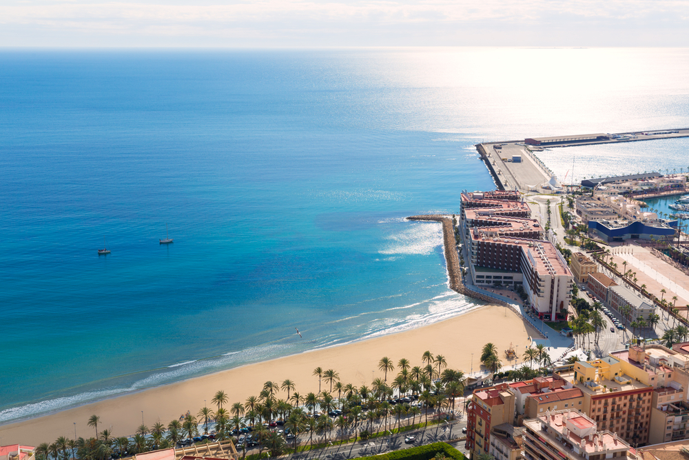 Playa del Postiguet Alicante Spanje shutterstock 193192298, stranden Spanje