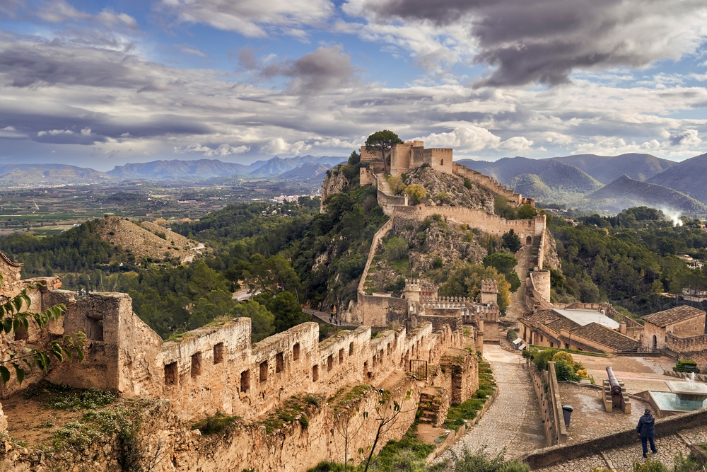 castillo de xativa valencia shutterstock 2098064245, stranden Spanje