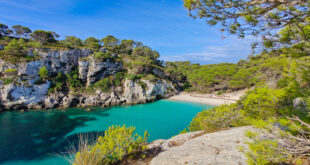 Cala Macarelleta Menorca stranden Spanje shutterstock 1797604162, mooiste stranden van Albanië