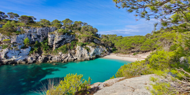 Cala Macarelleta Menorca stranden Spanje shutterstock 1797604162, stranden Spanje