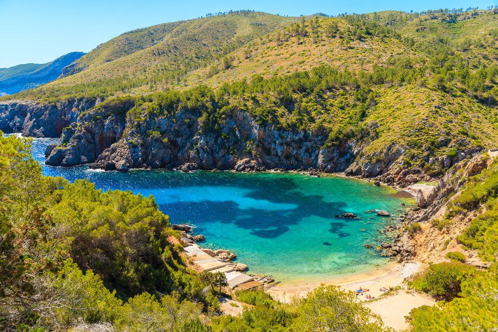 Cala d’en Serra strand op Ibiza