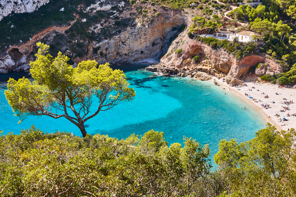 Playa Granadella Javea Costa Blanca Alicante Valencia Spanje shutterstock 1880117497, stranden Spanje