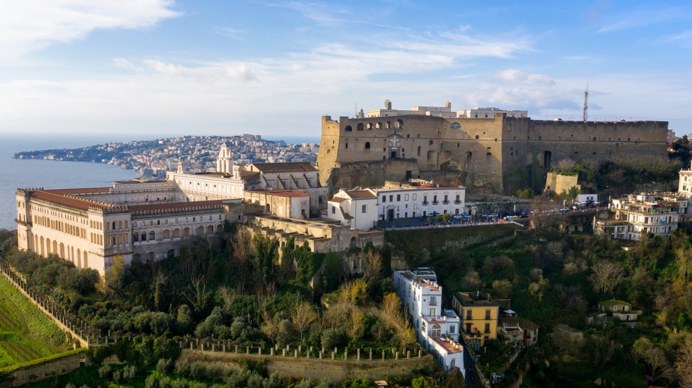 Sant Elmo castle napels shutterstock 2247520579, stranden Spanje