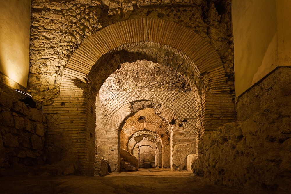 napels underground napels italie shutterstock 2157646233, bezienswaardigheden in Napels