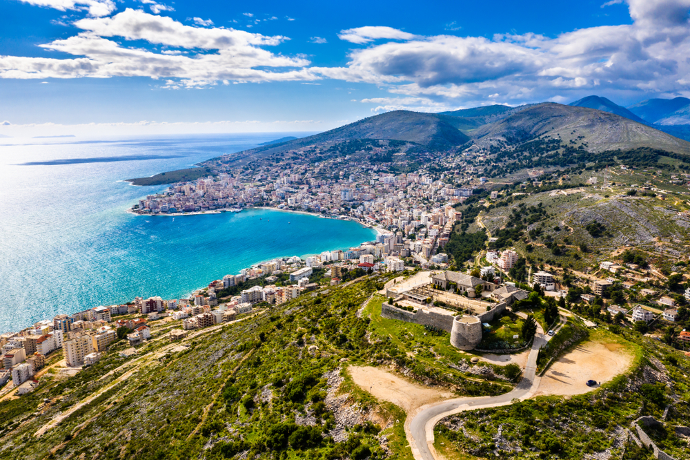 lekures sarande albanie shutterstock 1428630260, bezienswaardigheden in Albanië